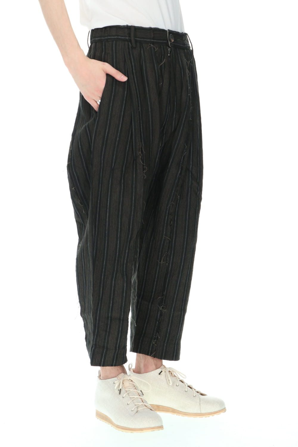 Pleated Drop crotch Cropped trousers Black