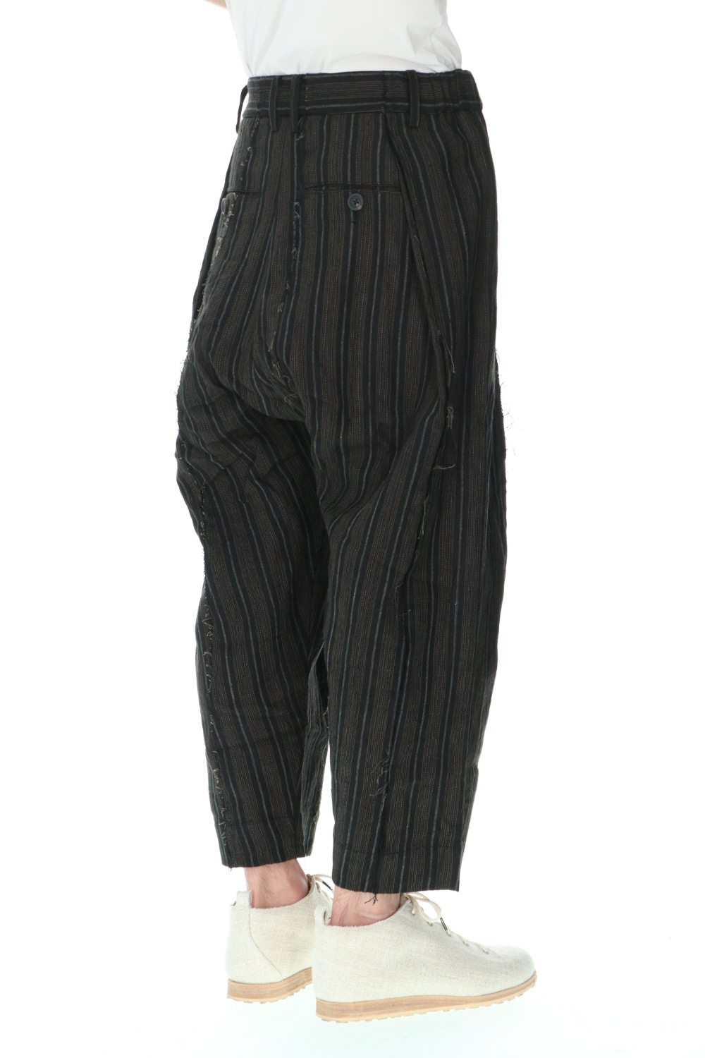 Pleated Drop crotch Cropped trousers Black