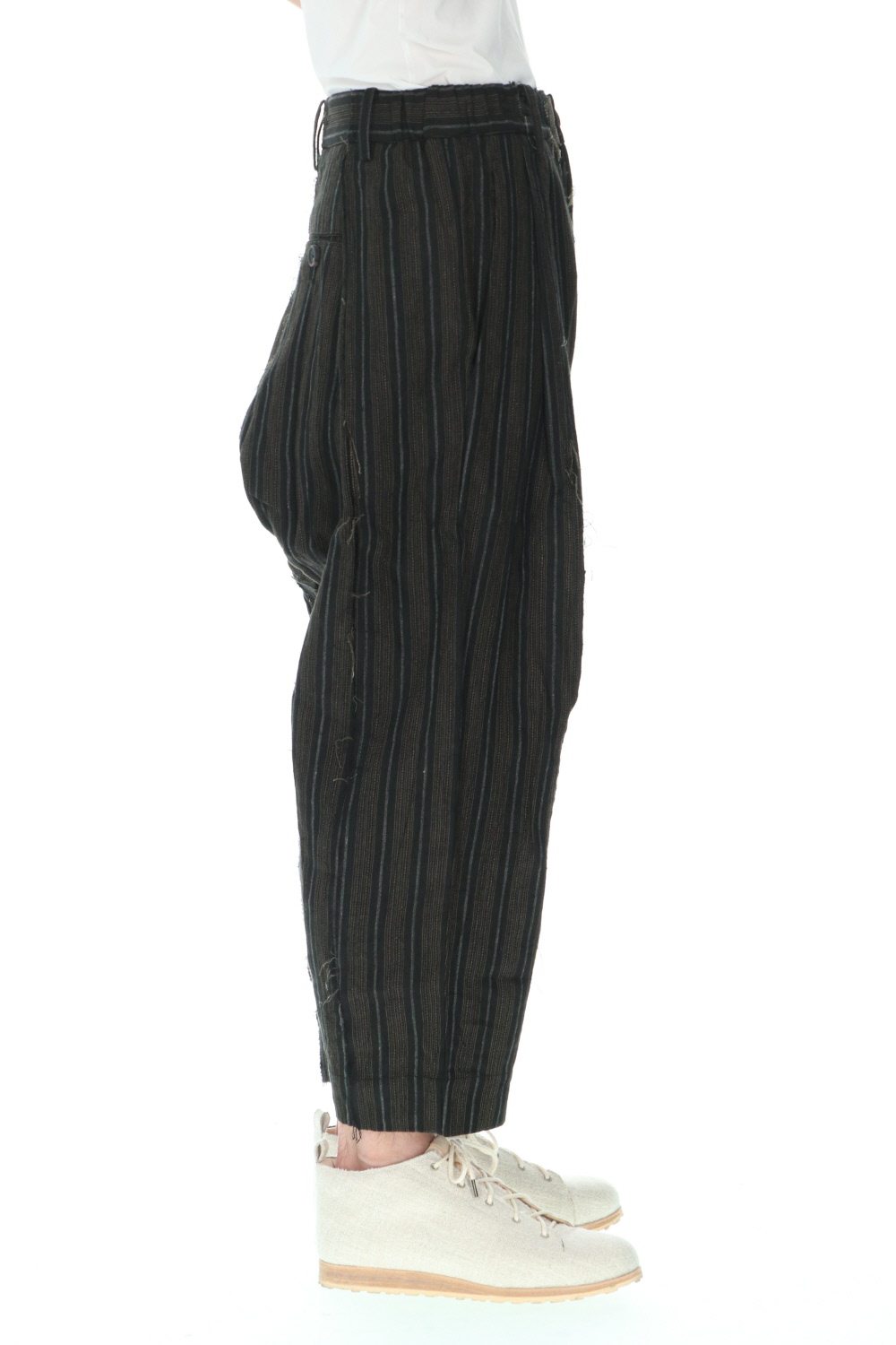 Pleated Drop crotch Cropped trousers Black