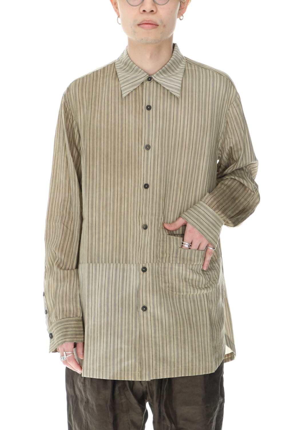 Curved hem Side slit Spread collar shirt Vintage White