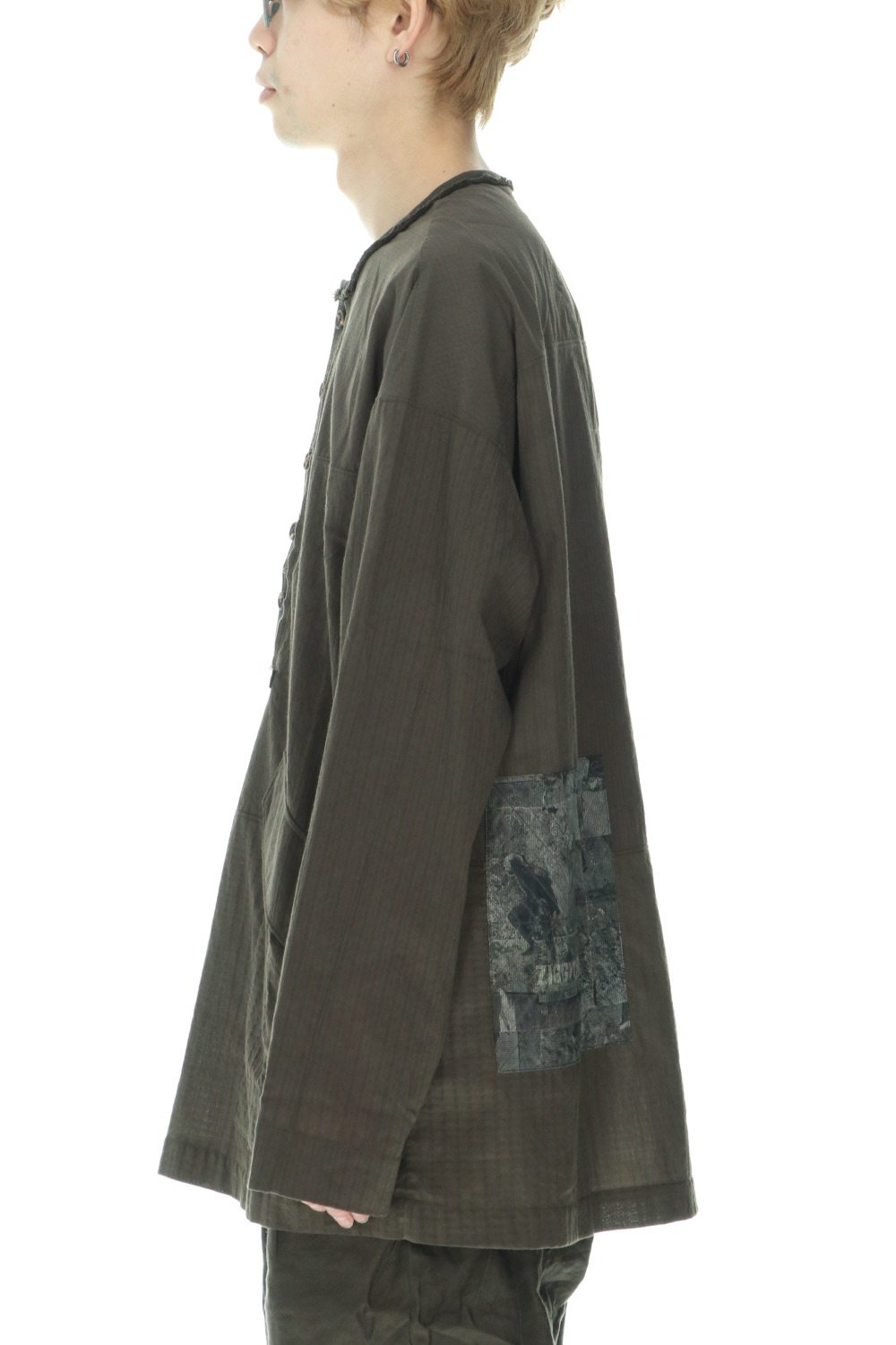 ルーズフィット ヘンリー プラケット トップ