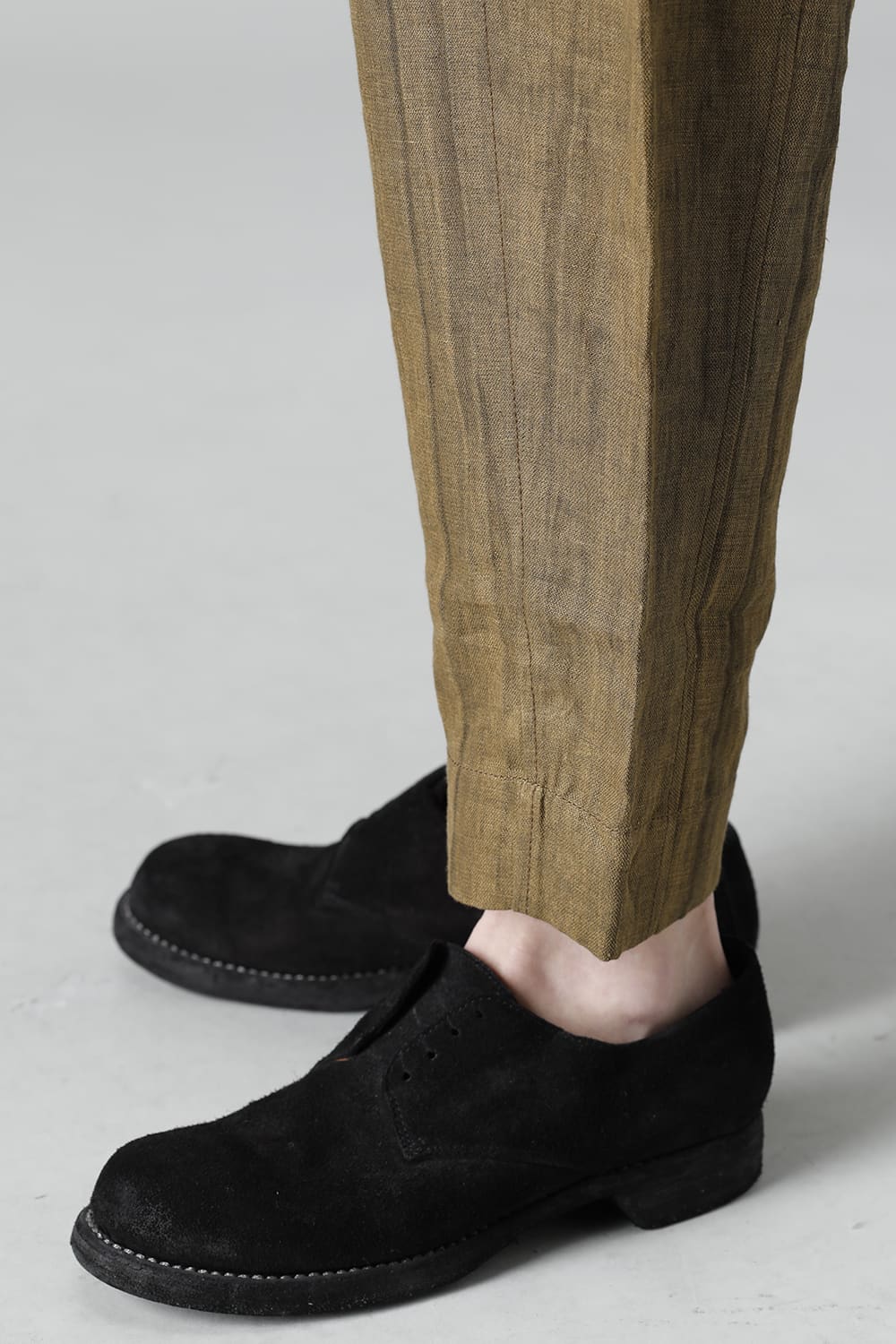 Cropped Tapered Cut Trousers