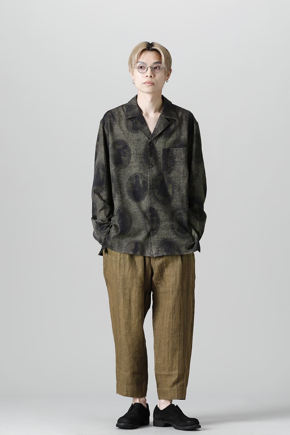 Cropped Tapered Cut Trousers