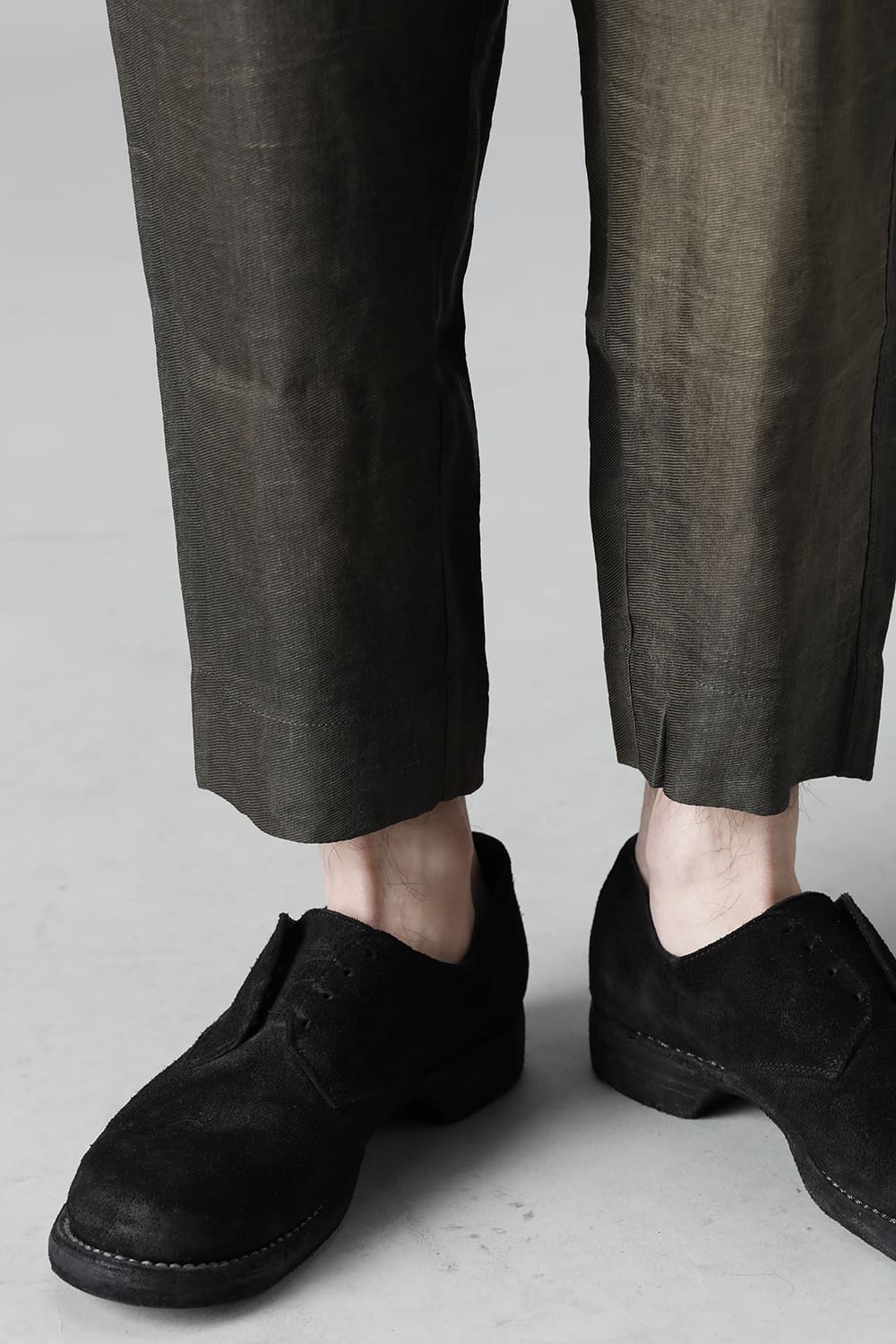 Front Pleated Tapered Trousers