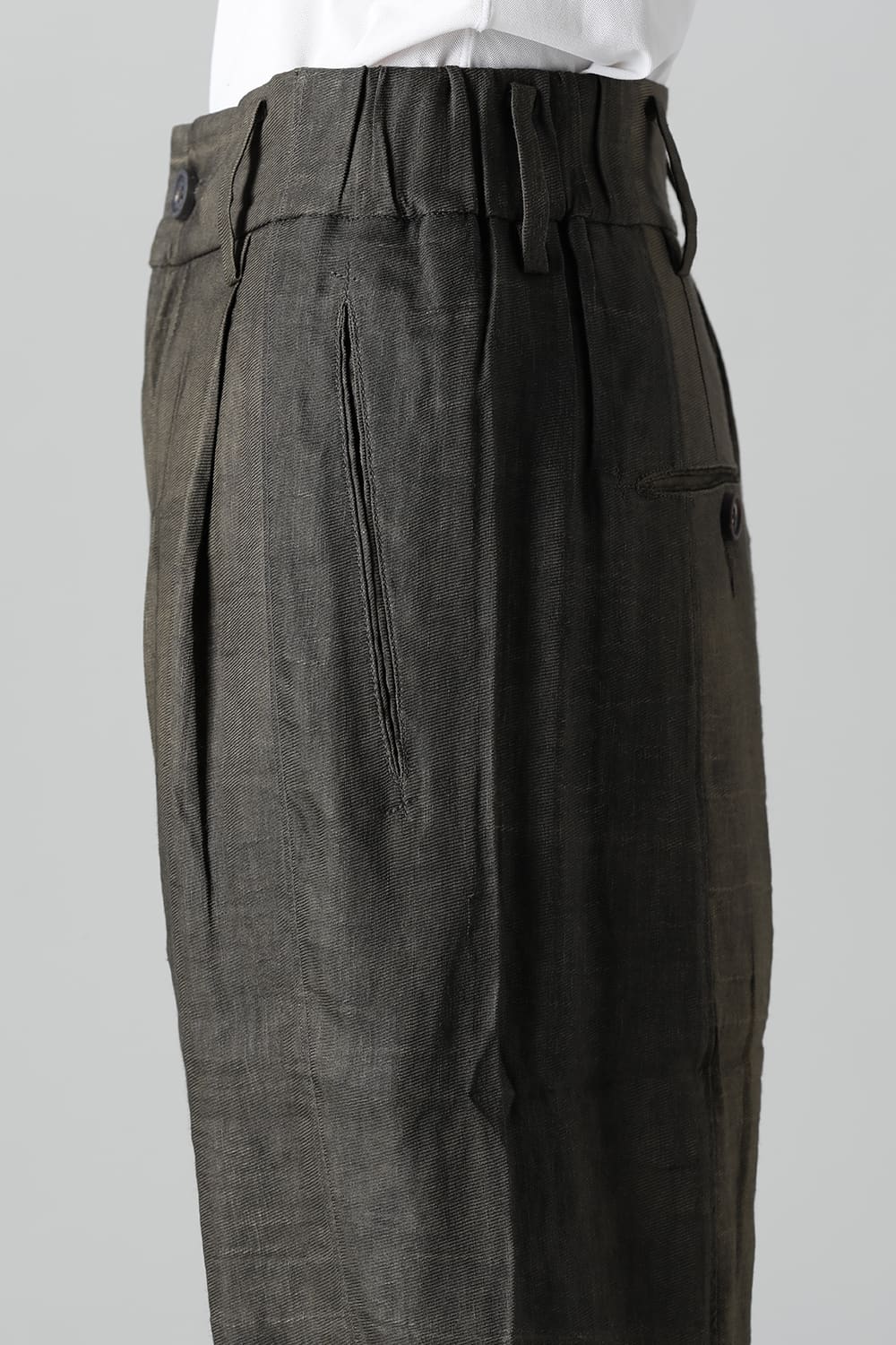 Front Pleated Tapered Trousers
