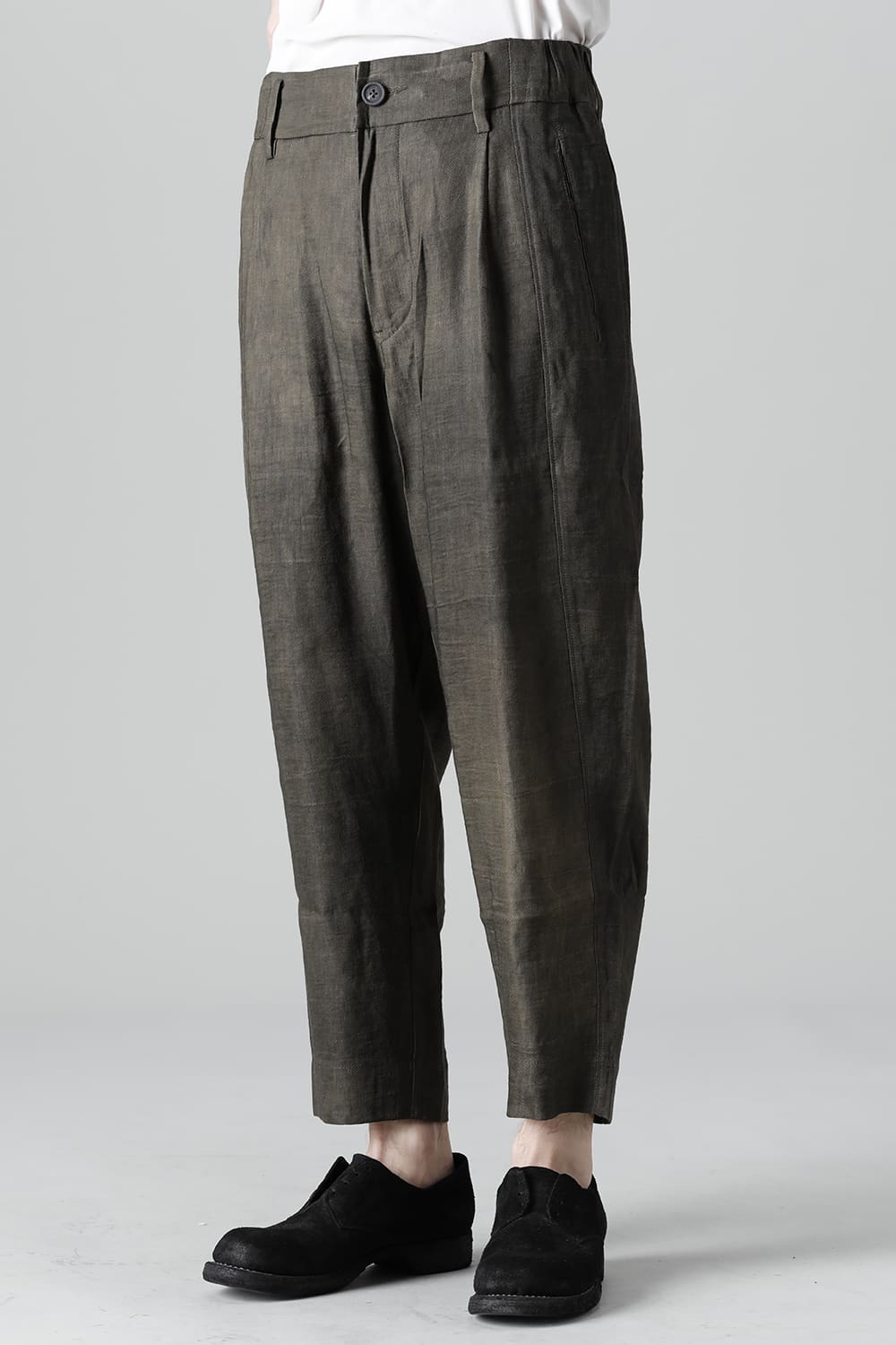 Front Pleated Tapered Trousers