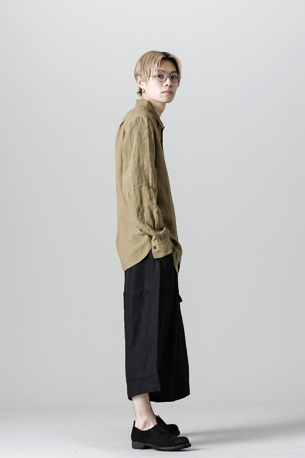 Basic Spread Collar Shirt