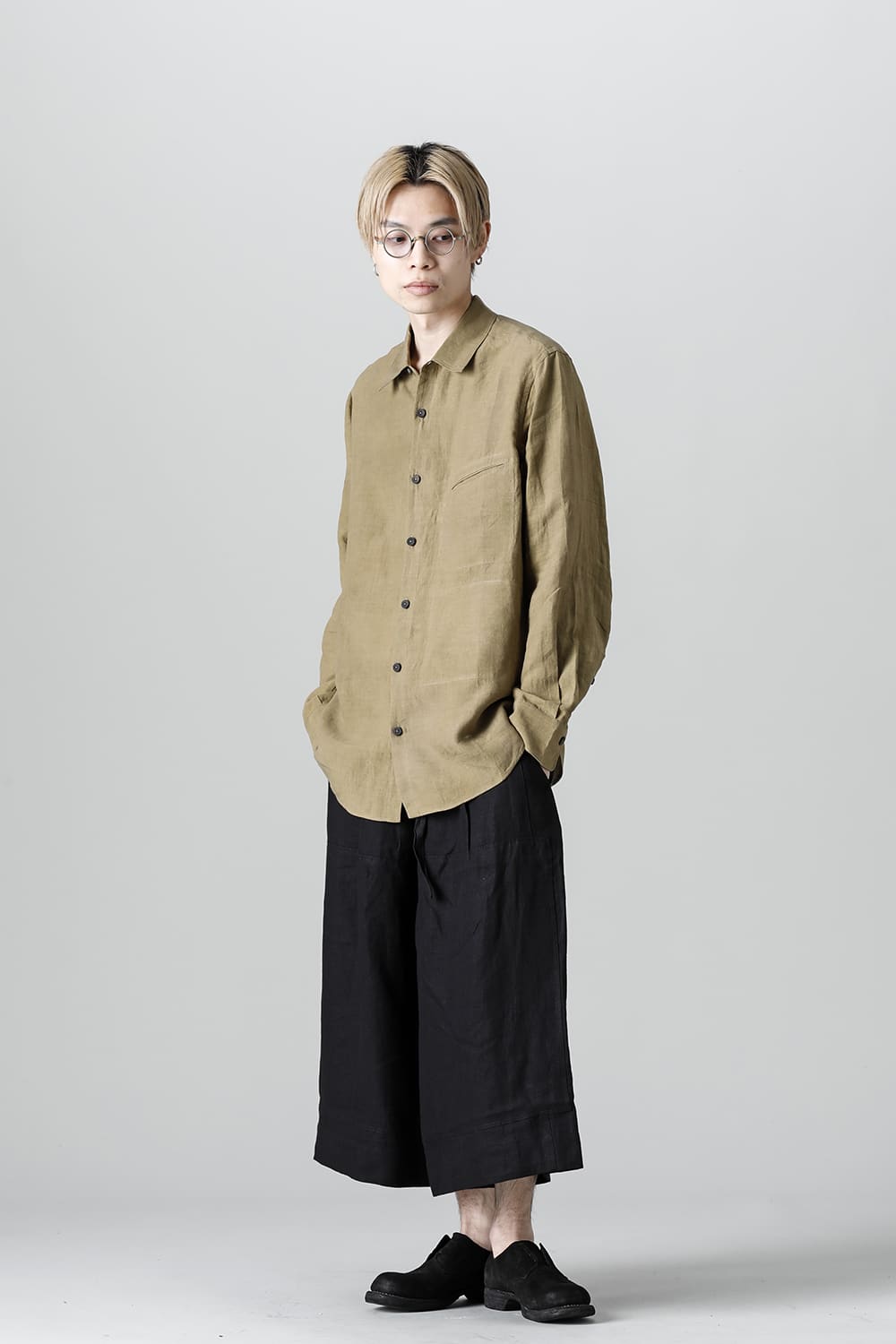 Basic Spread Collar Shirt