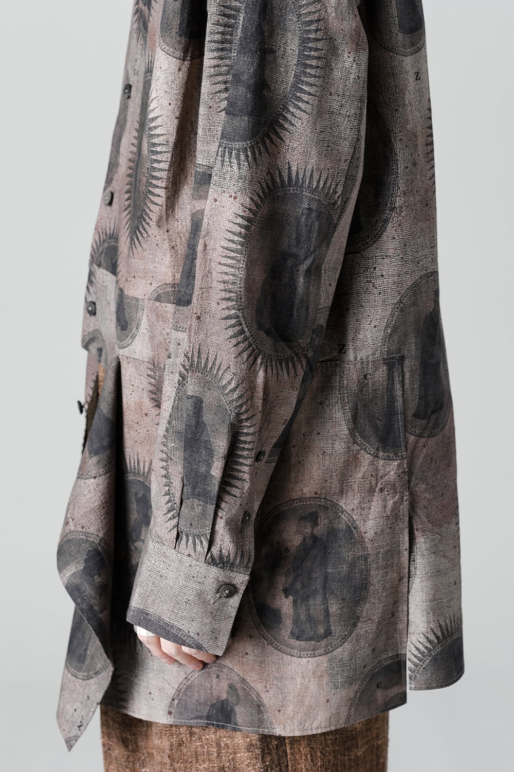 Elongated Shirt With Scholar Print