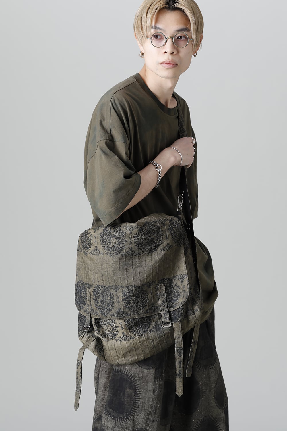 メッセンジャーズバッグ