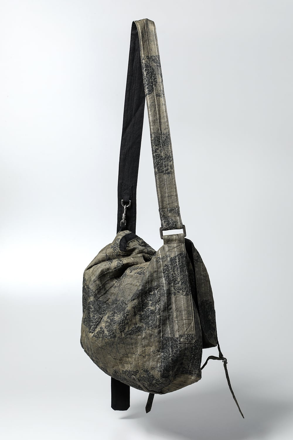 メッセンジャーズバッグ