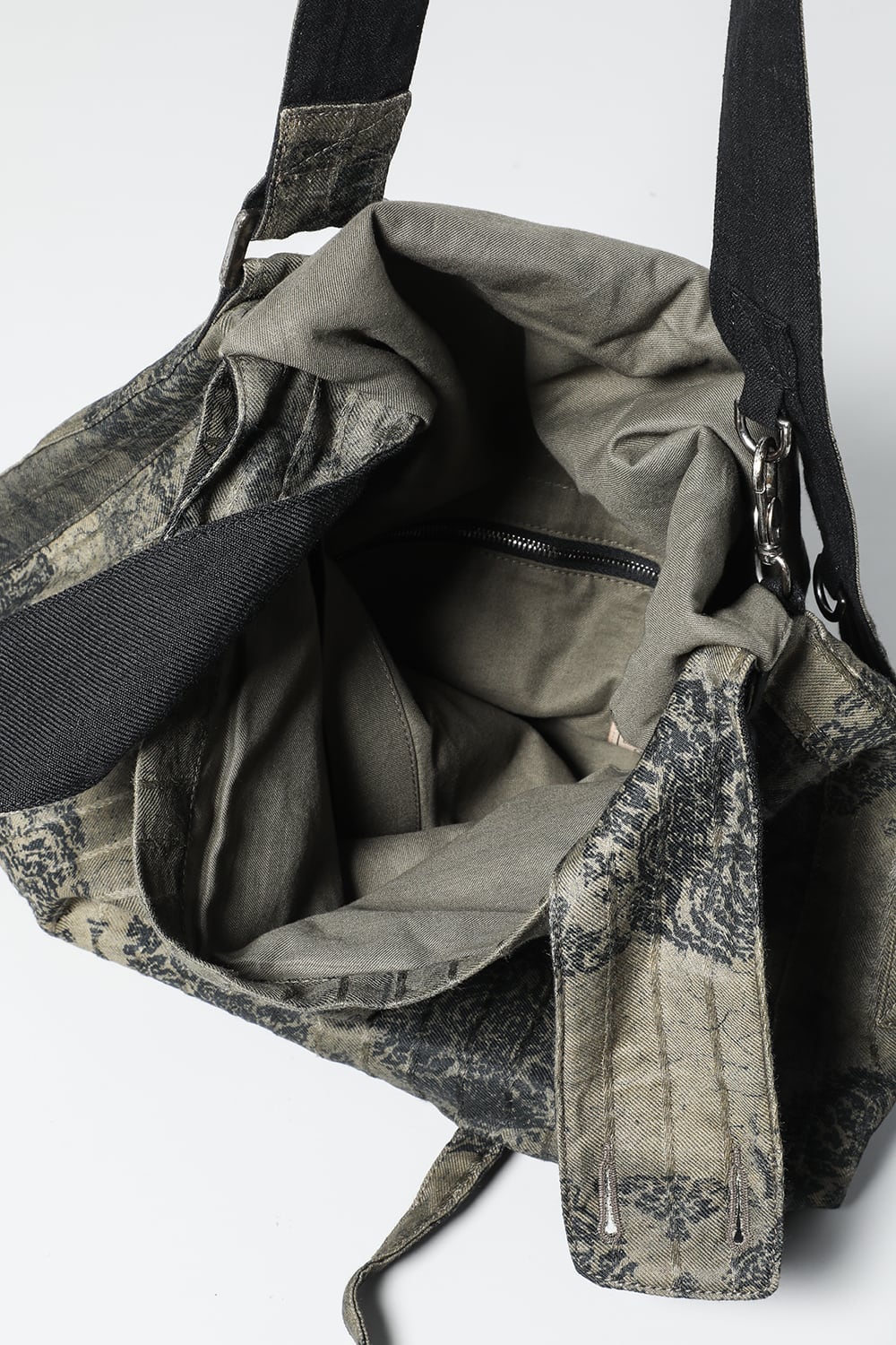 メッセンジャーズバッグ