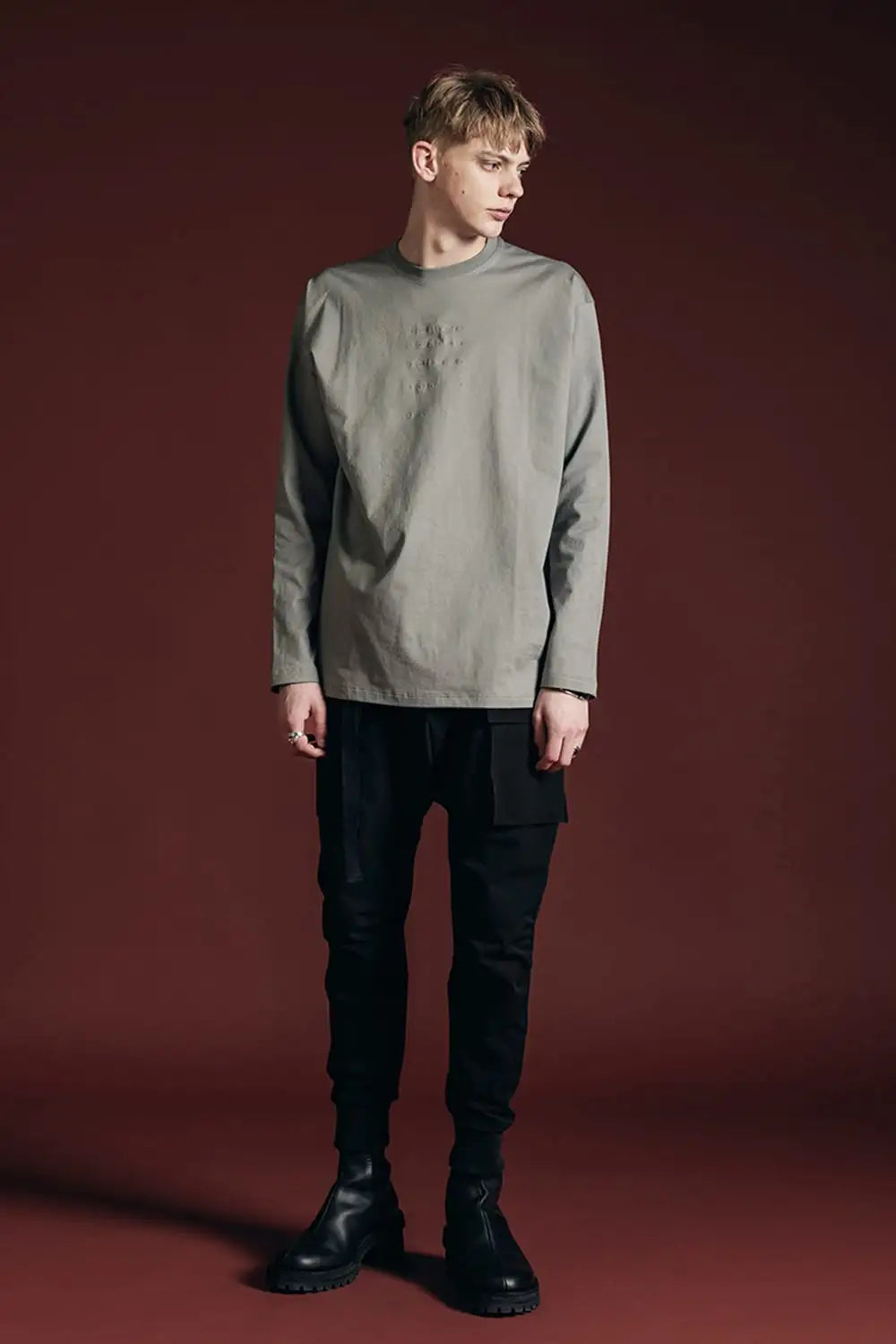 Embroidered L/S T-shirt Gray