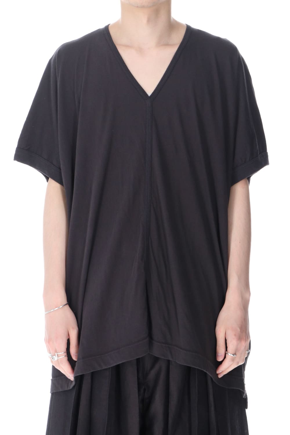 Wide fit V-neck T-shirt Sumi