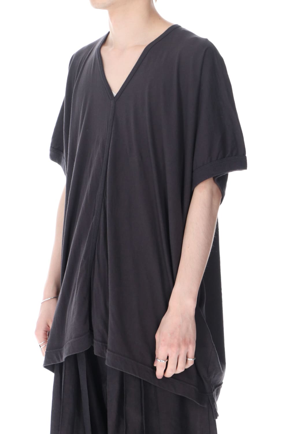 Wide fit V-neck T-shirt Sumi