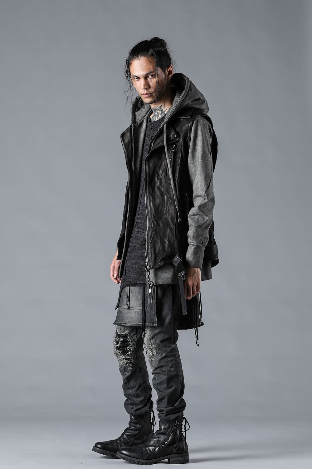 Ink-dyed Dense Knit Hooded Jacket