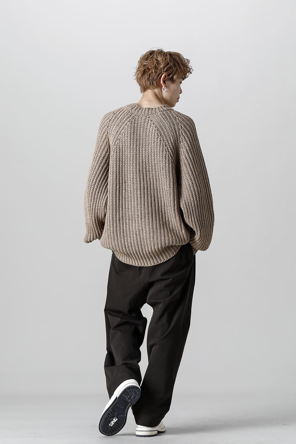 クルーネックニット クローブ