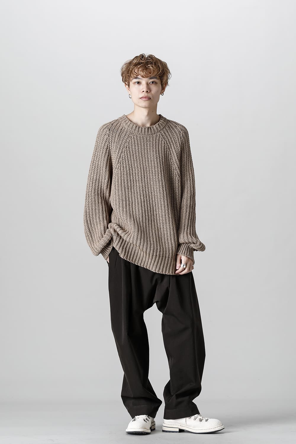 クルーネックニット クローブ