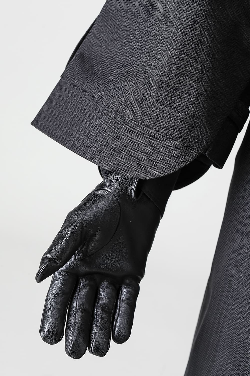 Finest Sccottish Cashmare Touch Screen Leather Glove  Black