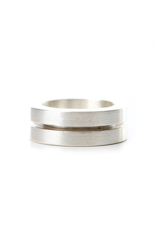 Crescent Crevice Ring