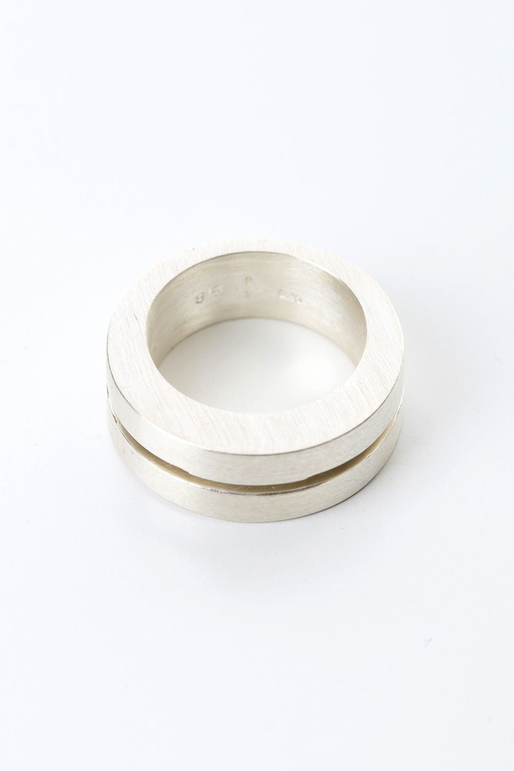 Crescent Crevice Ring