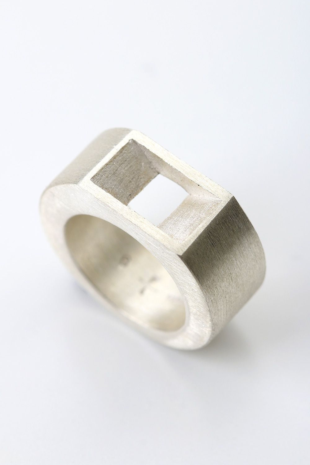 Crescent Plane Gateway Ring (9mm MA)