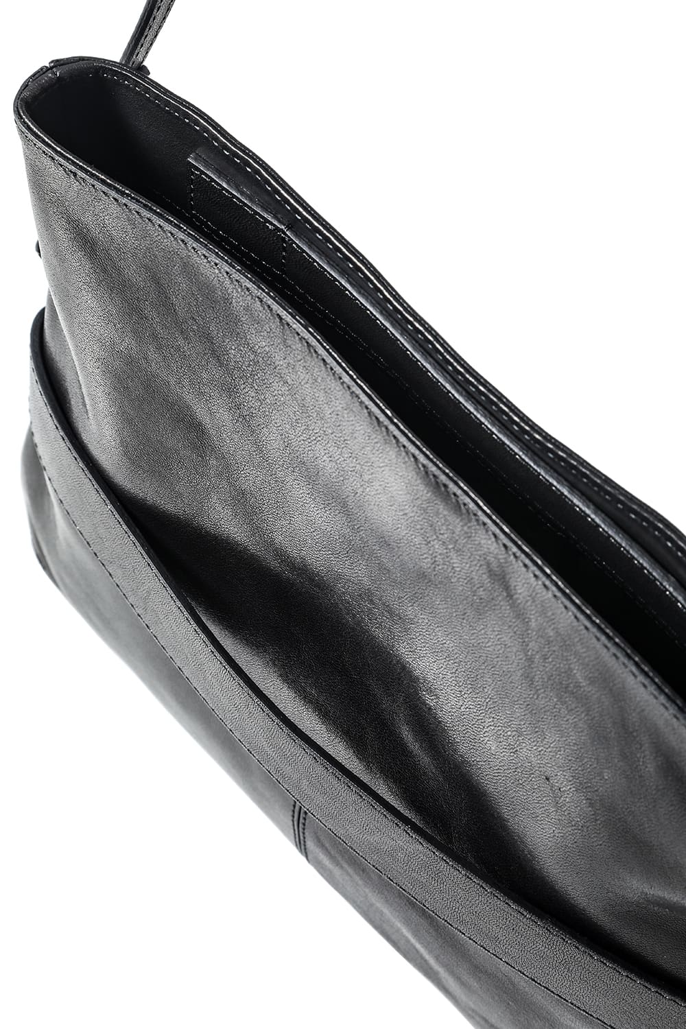 Leather poche 'enveloppe'