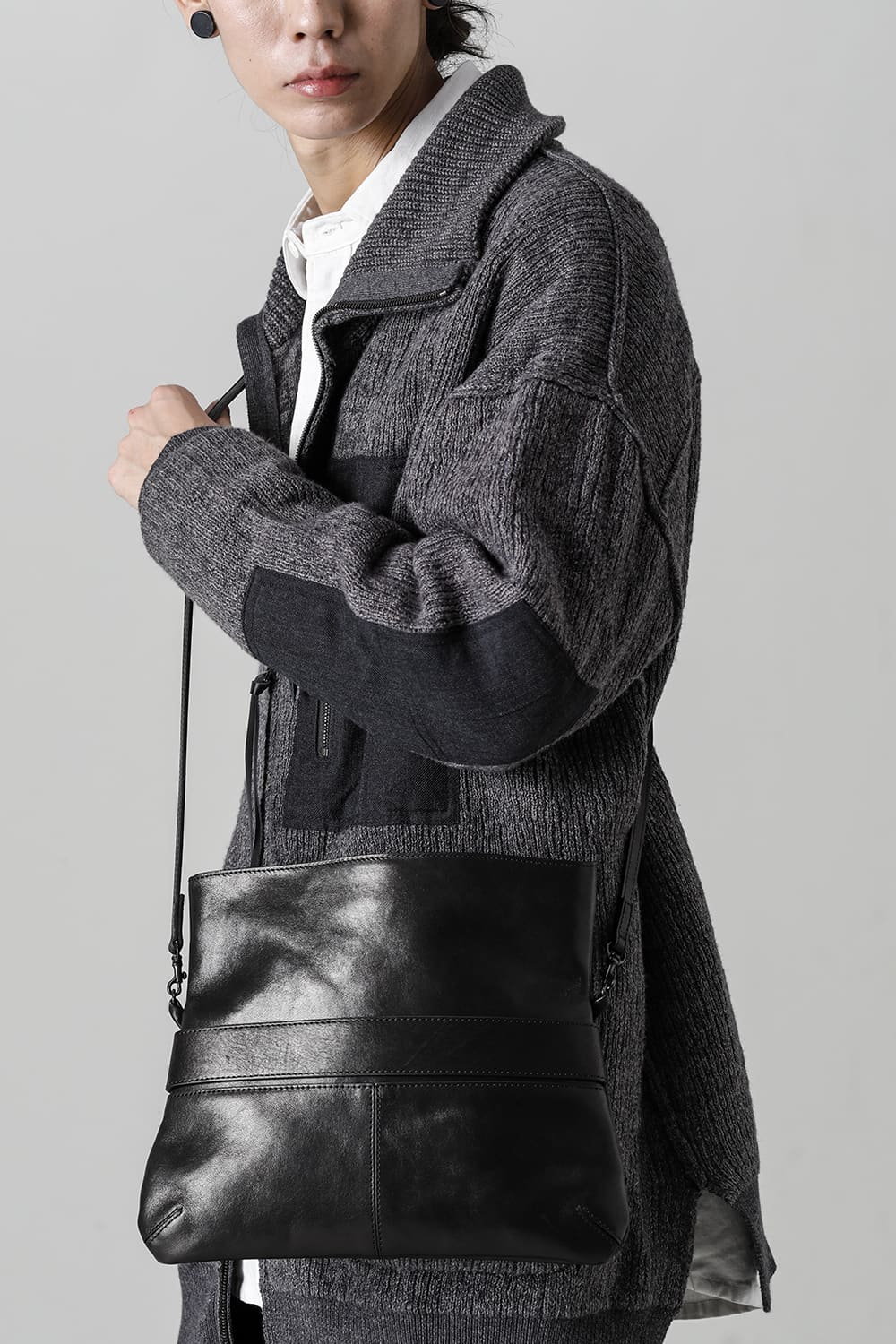 Leather poche 'enveloppe'