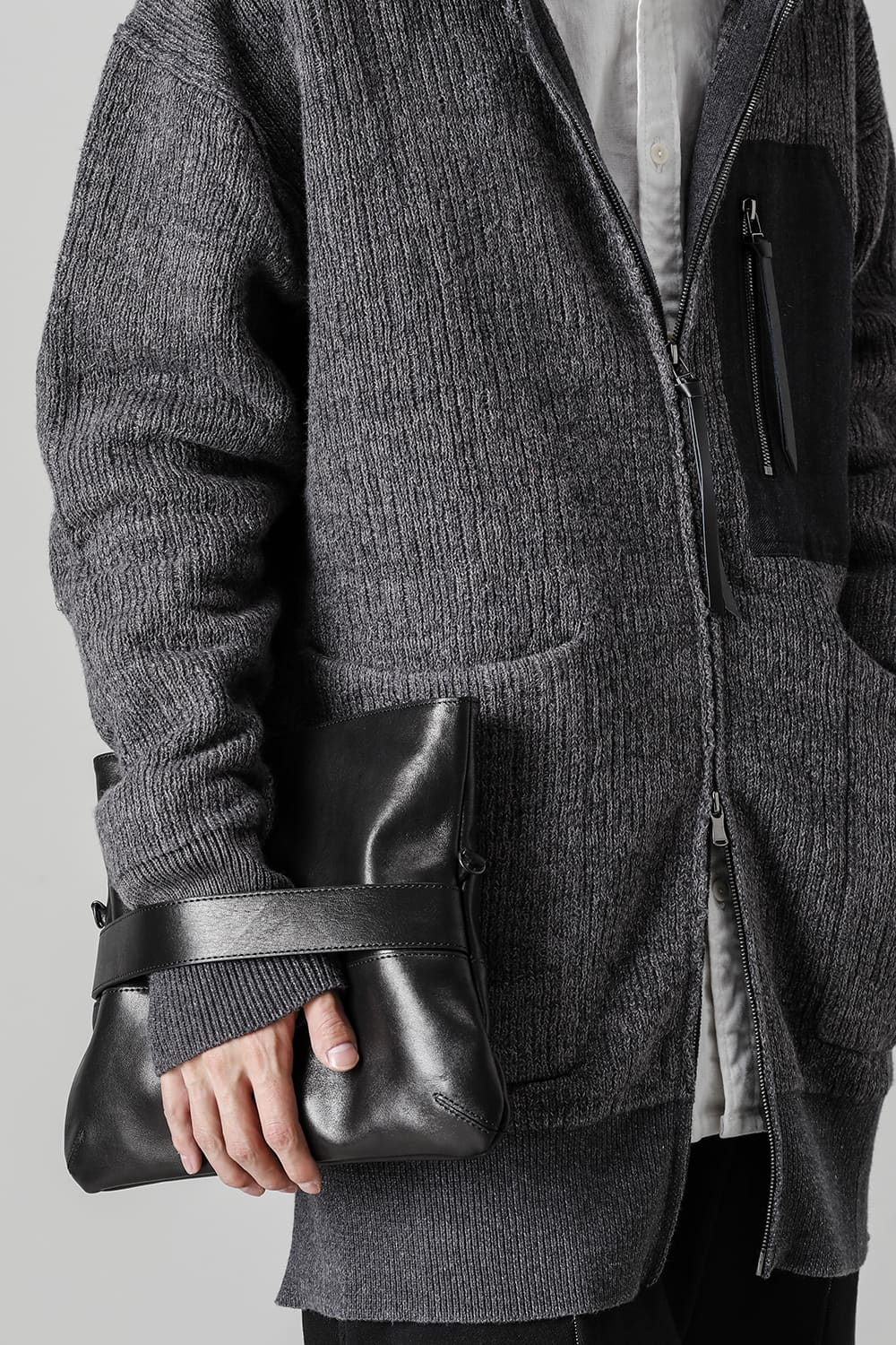 Leather poche 'enveloppe'