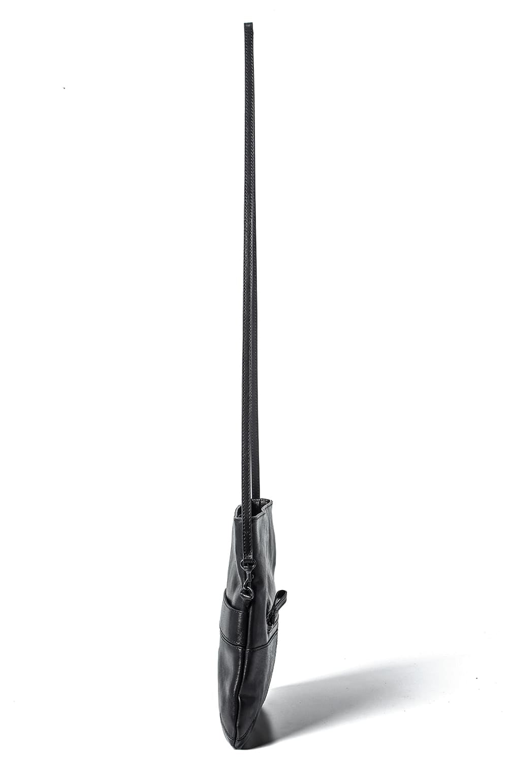 Leather poche 'enveloppe'