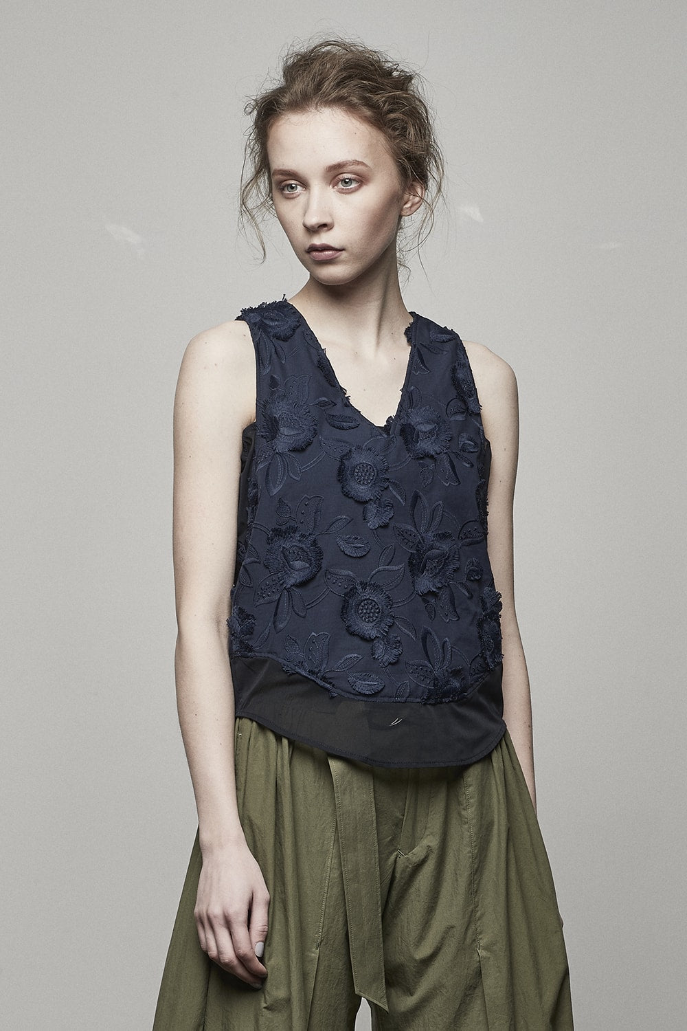 FRINGE EMB SLEEVELESS TOP - 17S-SH-01