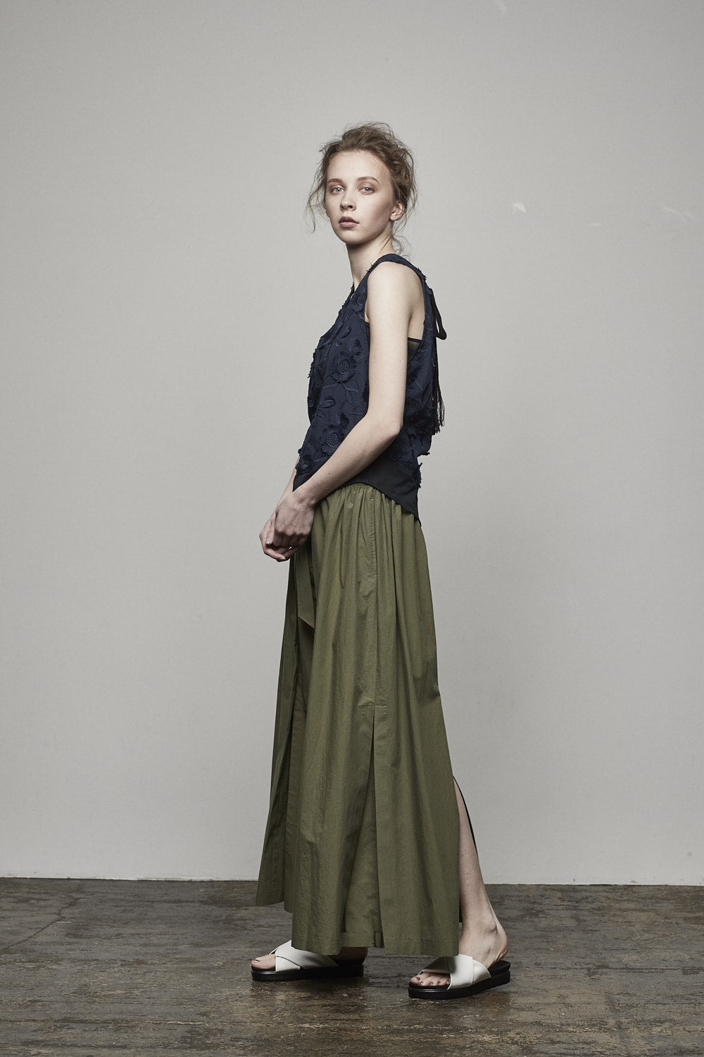 FRINGE EMB SLEEVELESS TOP - 17S-SH-01