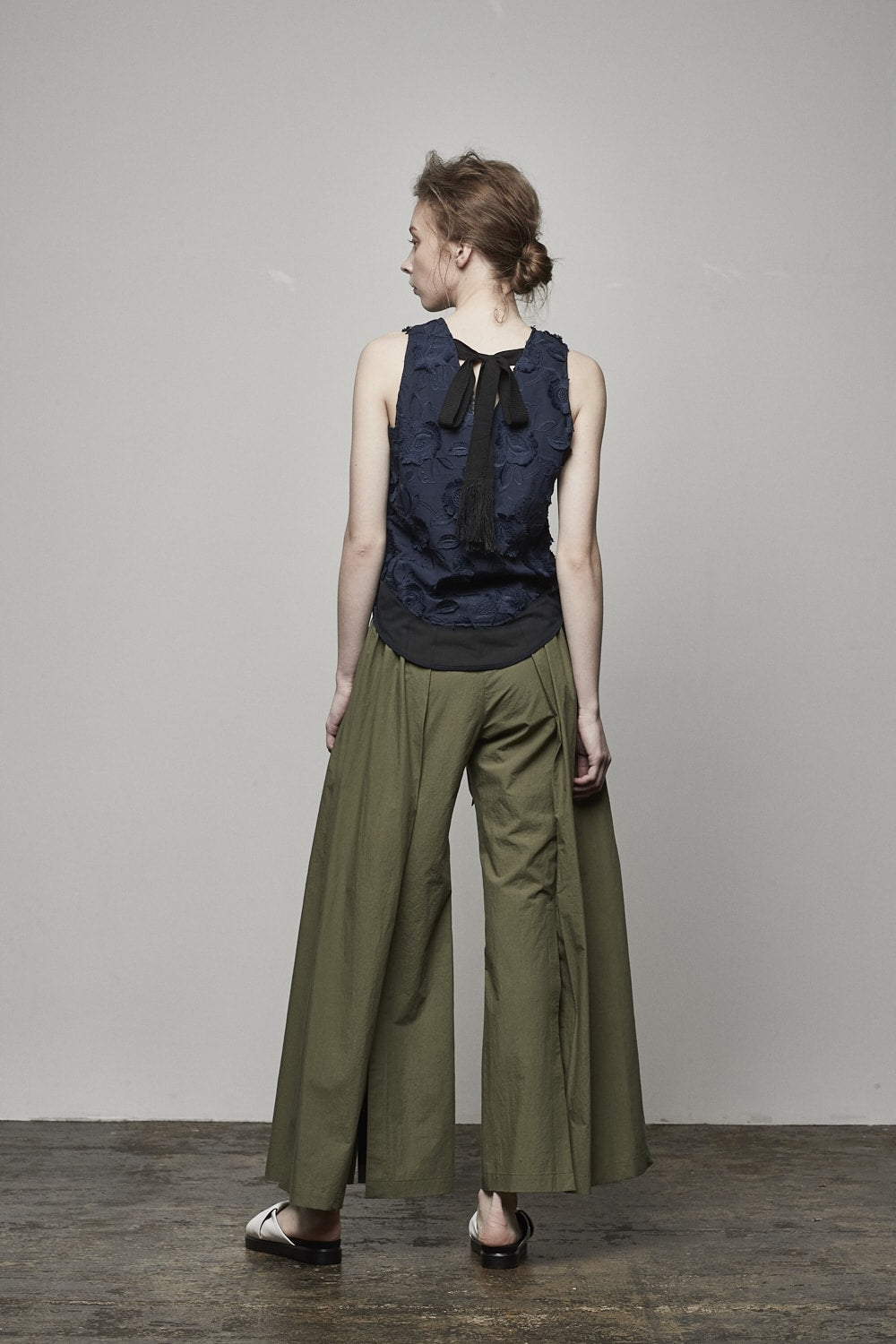 FRINGE EMB SLEEVELESS TOP - 17S-SH-01