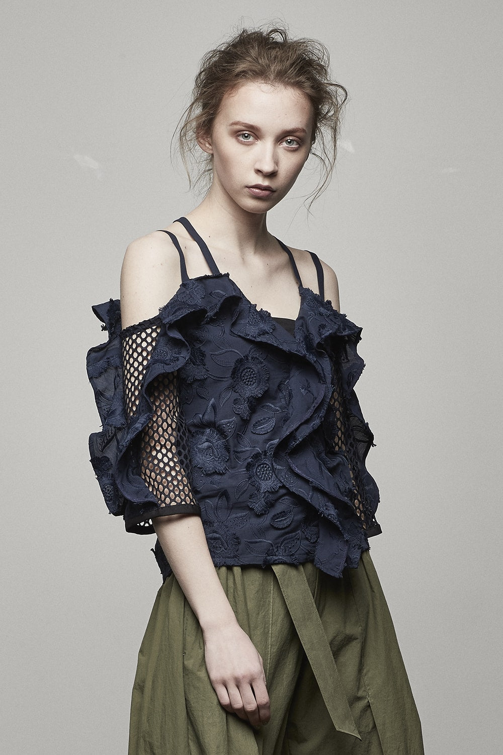 FRINGE EMB OFFSHOULDER TOP - 17S-SH-08