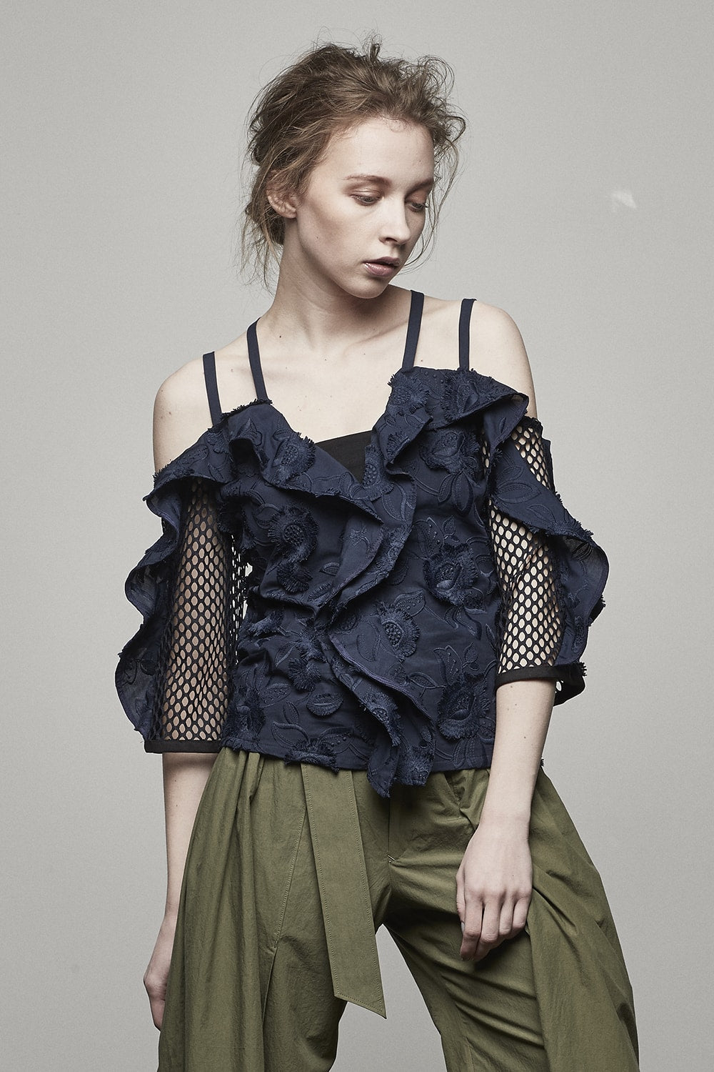 FRINGE EMB OFFSHOULDER TOP - 17S-SH-08