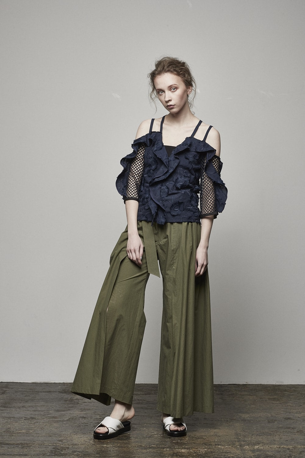 FRINGE EMB OFFSHOULDER TOP - 17S-SH-08