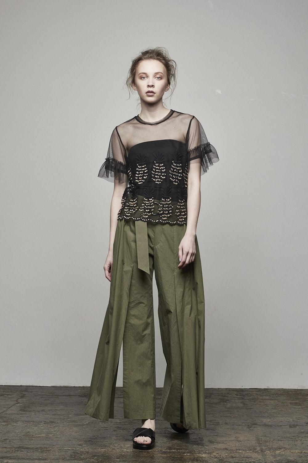 PINEAPPLE TULE T - 17S-T-01