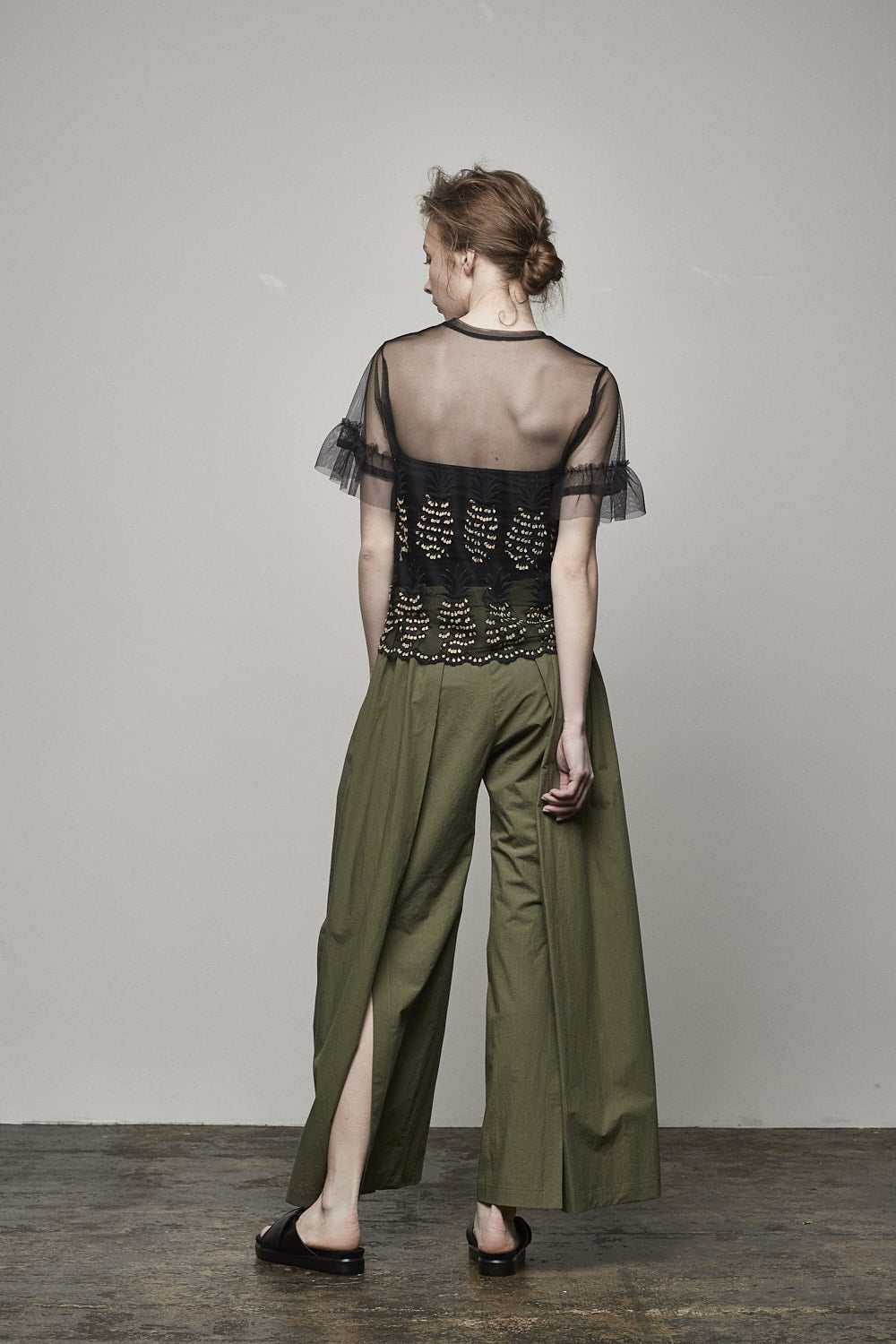 PINEAPPLE TULE T - 17S-T-01