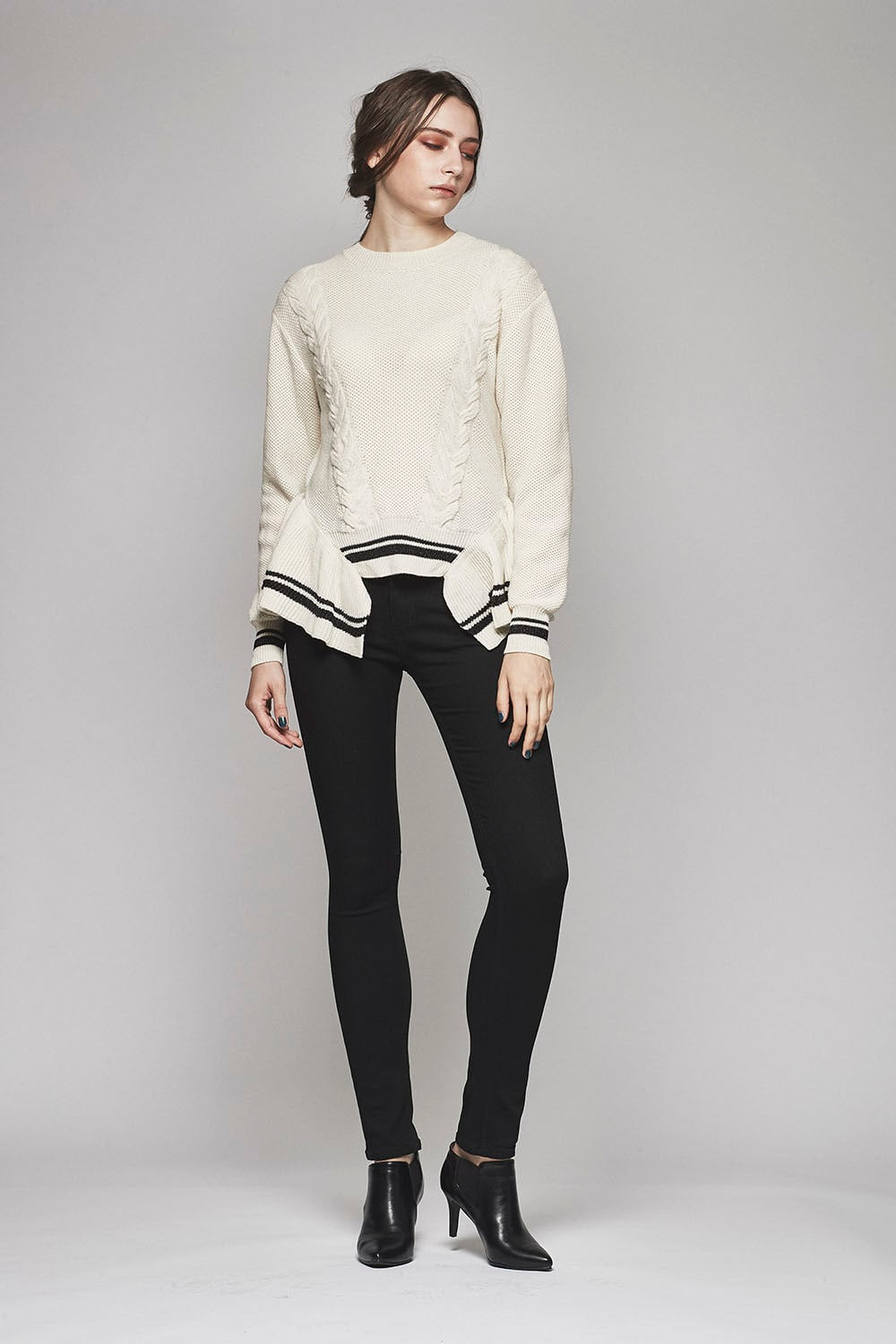 Ruffle Lace Up Knit - 17FK02