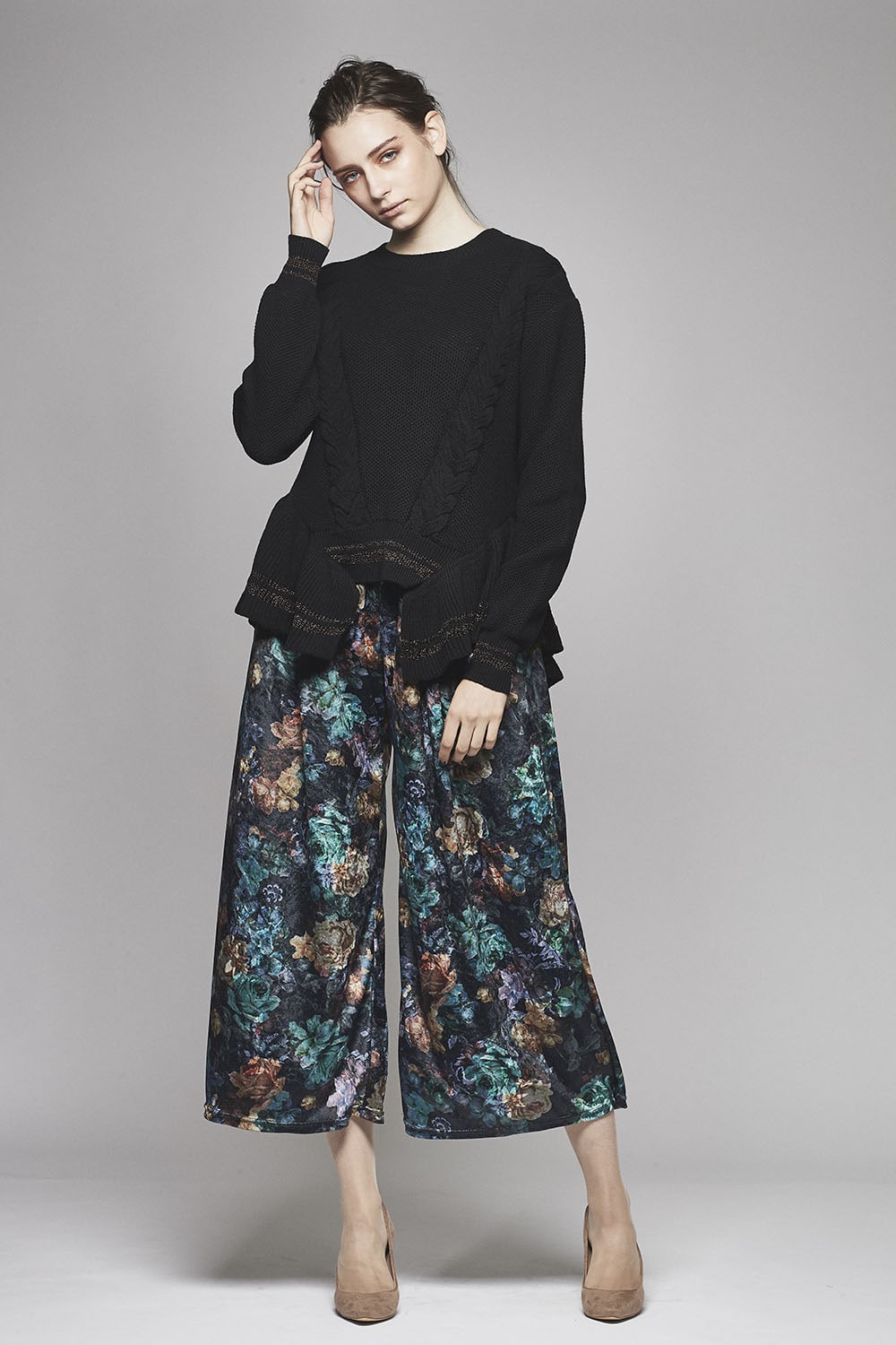 Ruffle Lace Up Knit - 17FK02