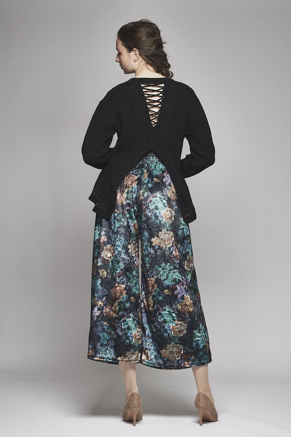 Ruffle Lace Up Knit - 17FK02