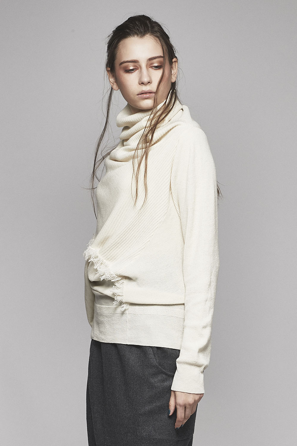 Deformed Fringe Knit - 17FK03