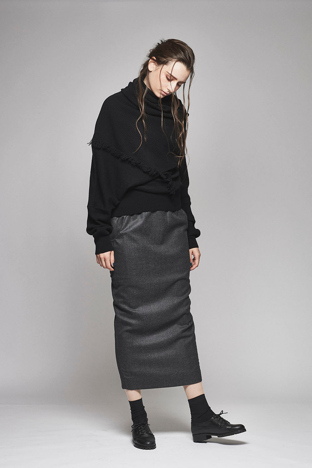 Deformed Fringe Knit - 17FK03