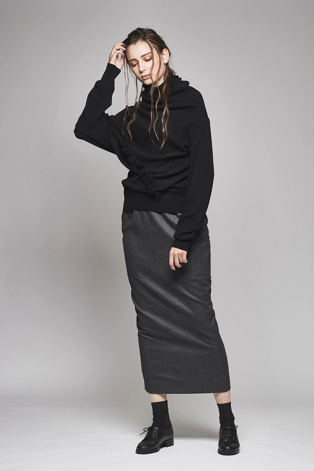 Deformed Fringe Knit - 17FK03