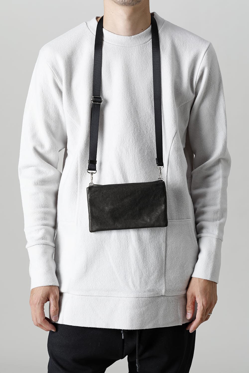 レザーミニミニサコッシュ'シャイン' BLACK