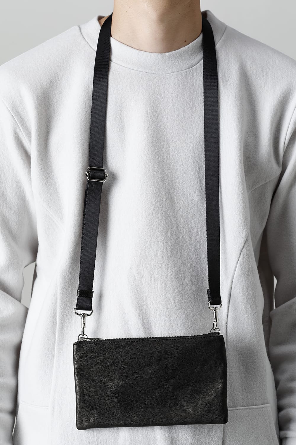 レザーミニミニサコッシュ'シャイン' BLACK