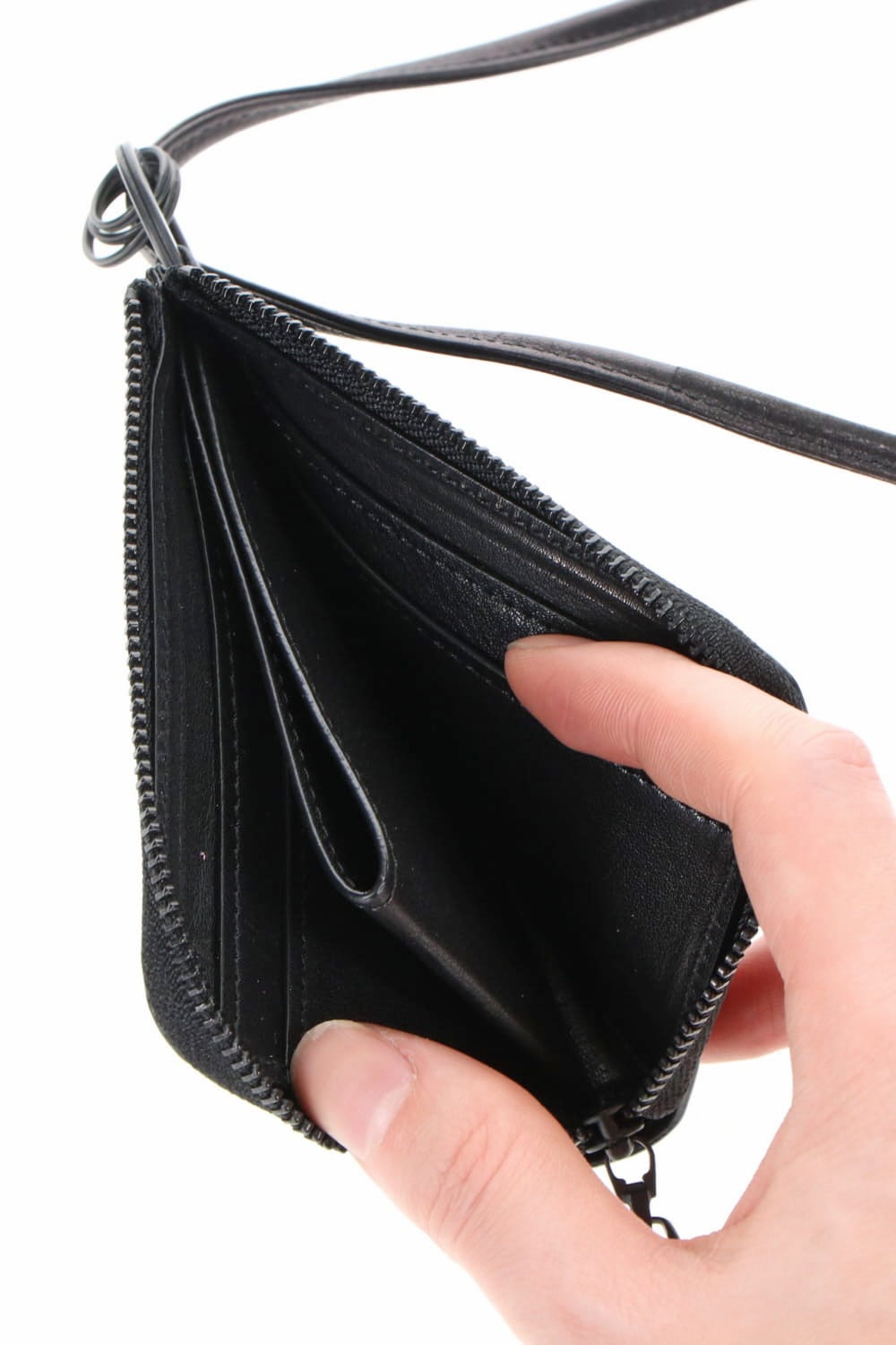 Leather wallet & card case 'empty-handed'