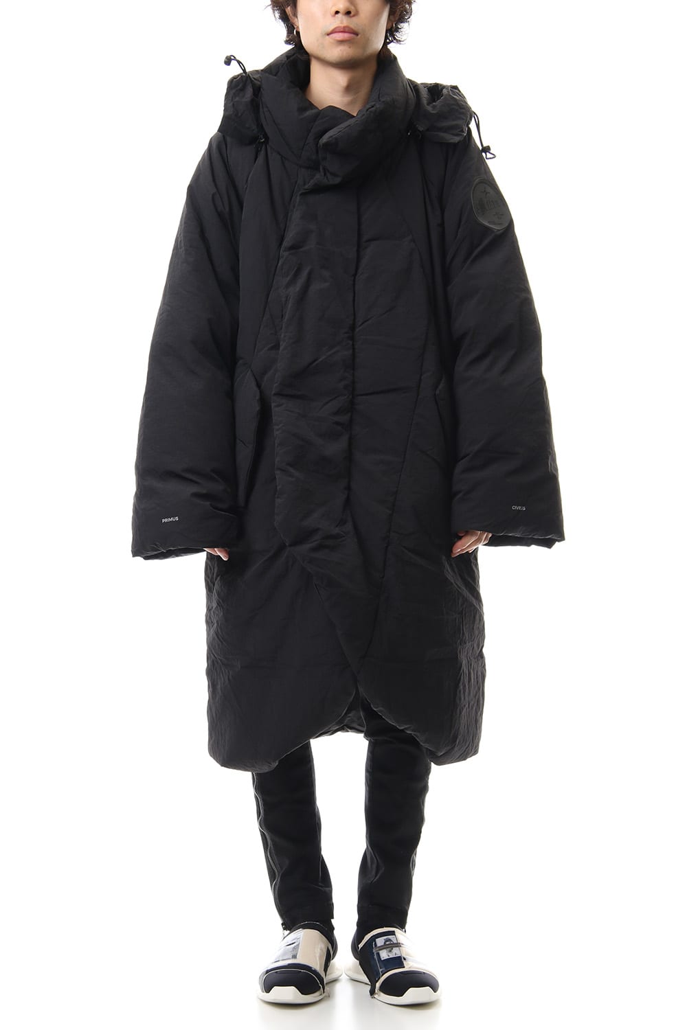 Darstronaut Geo cut Oversized down Black