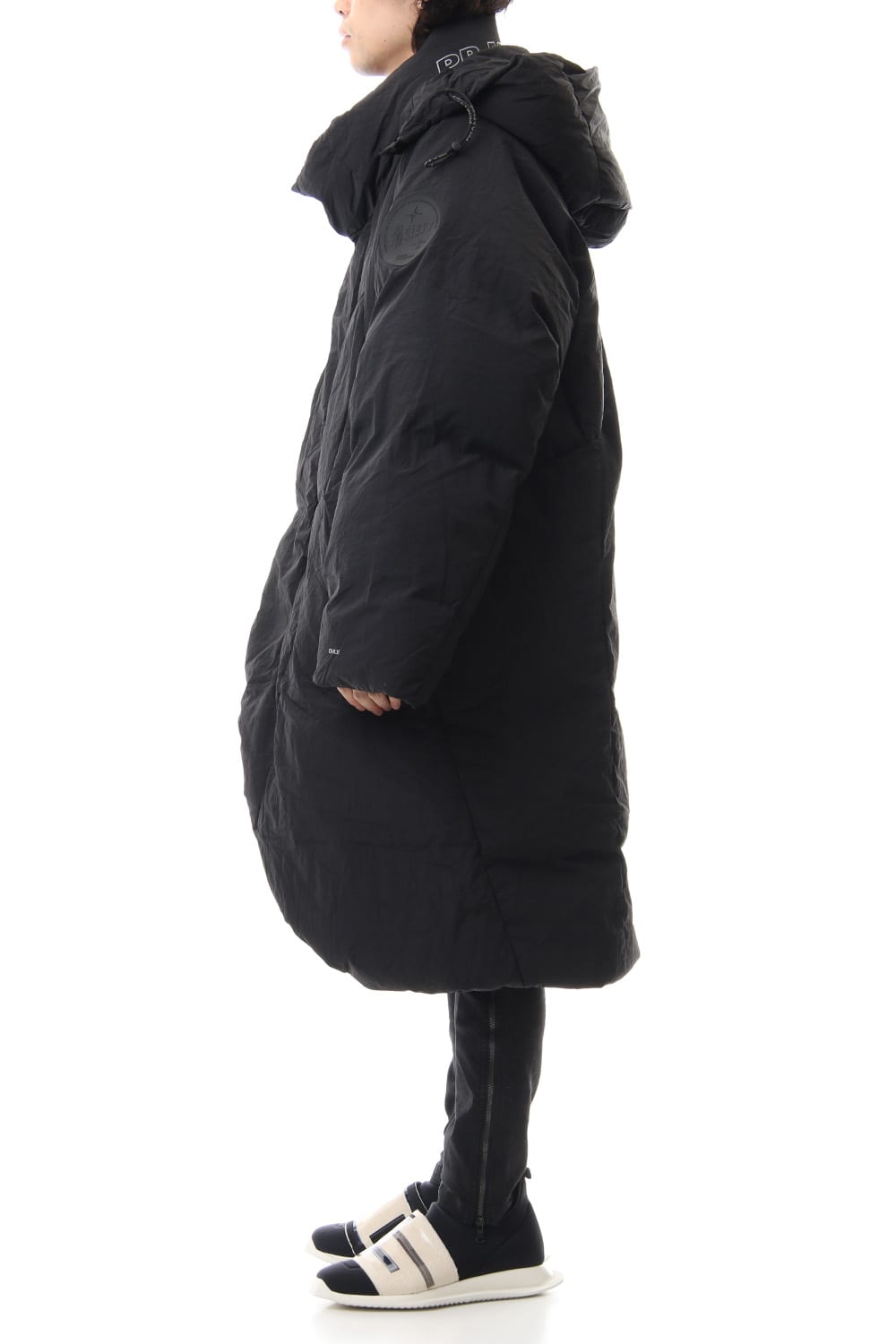 Darstronaut Geo cut Oversized down Black