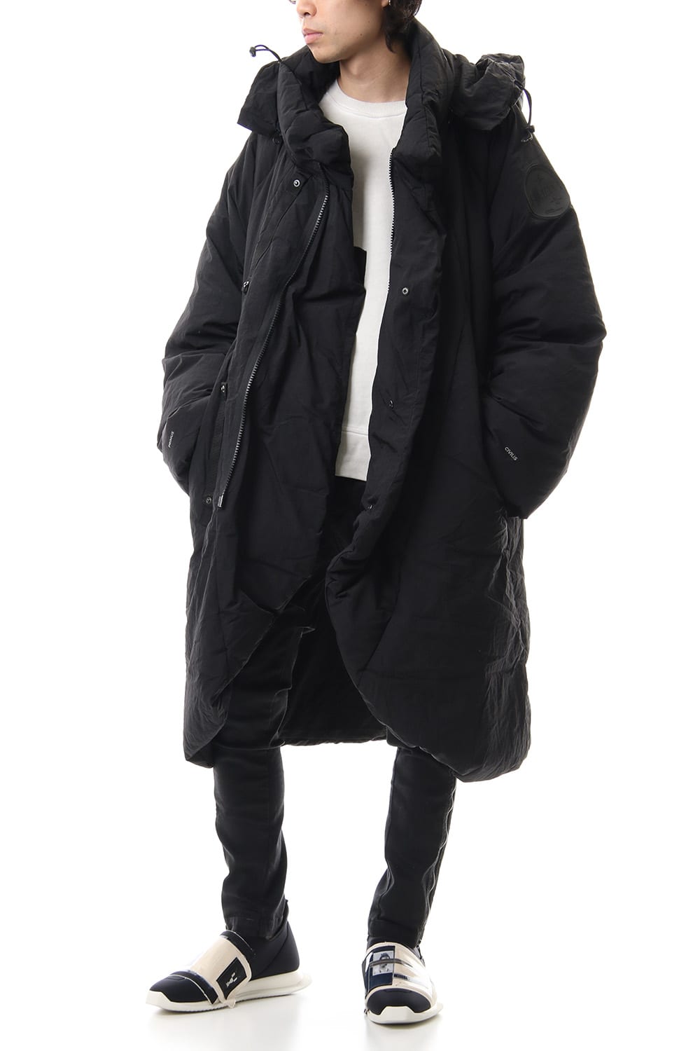 Darstronaut Geo cut Oversized down Black